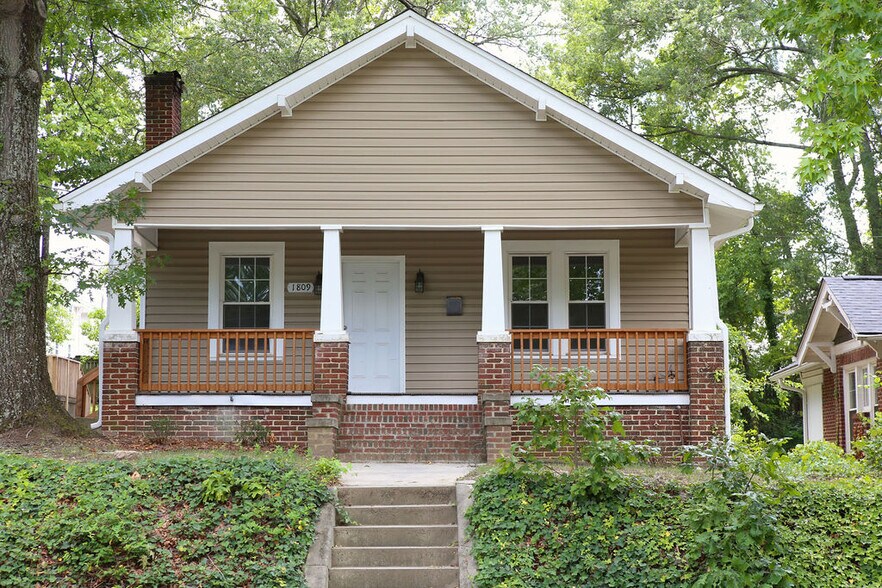 Building Photo - 1809 Walker Ave