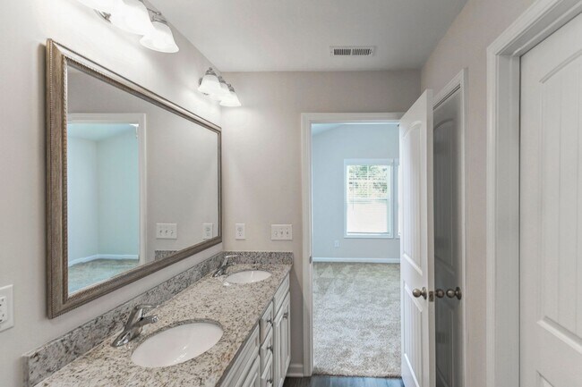 Building Photo - Beautiful Home for Rent in Elgin's Walnut ...