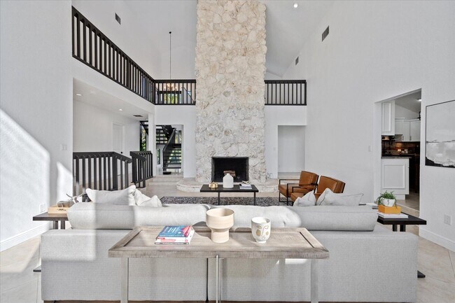 Building Photo - 12638 Quercus Ln