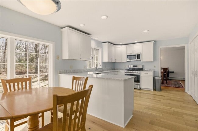 Building Photo - 141 Laurel Ridge Ln