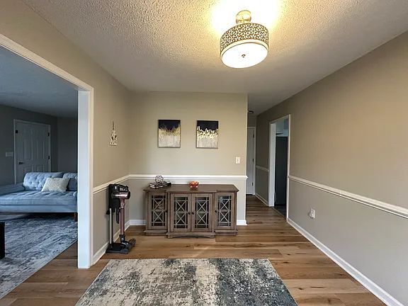 Building Photo - 2013 Mosley St