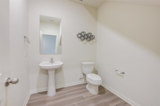 Building Photo - 28057 Irving Dr
