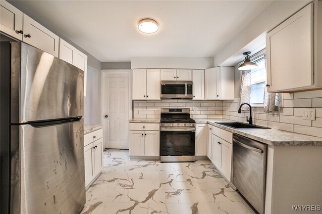 Building Photo - 16 Mesmer Ave