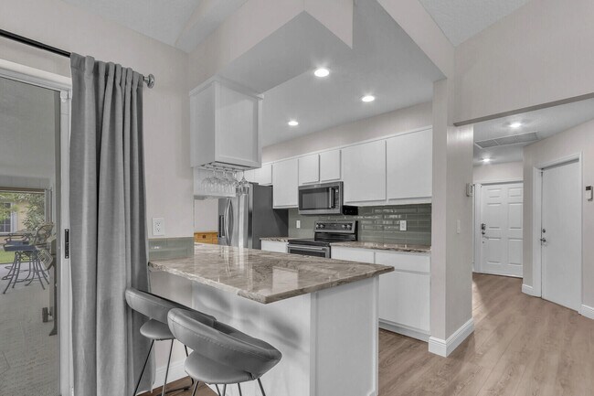 Building Photo - 18791 Misty Lake Dr