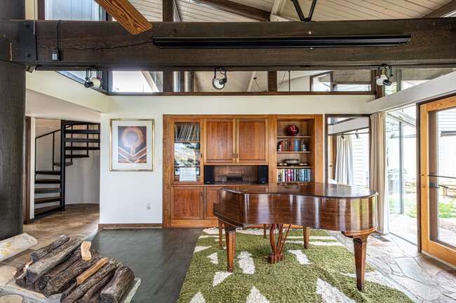 Building Photo - 1816 Bear Spgs Wy