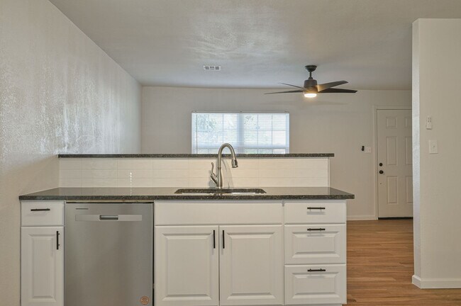 Building Photo - 3732 NW 26th St