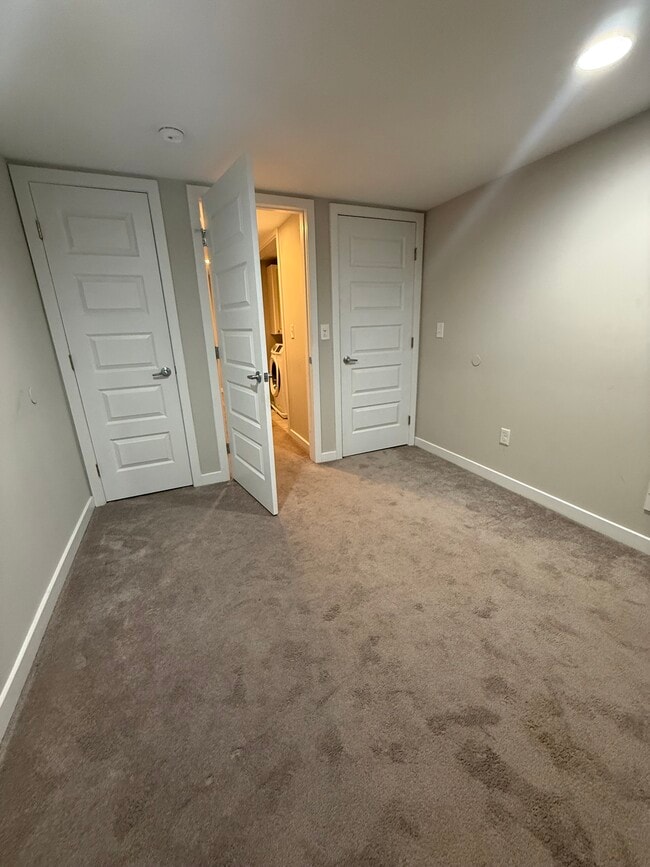 Building Photo - 149 N Potomac St