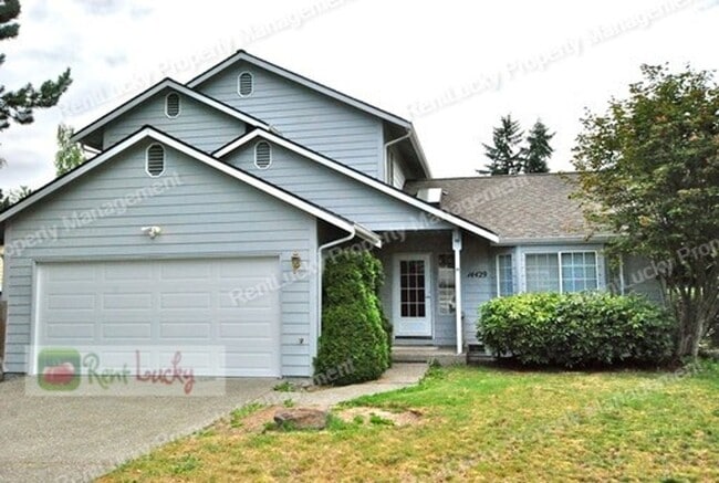 Primary Photo - Beautiful 3-Bedroom Home in Sought-After F...