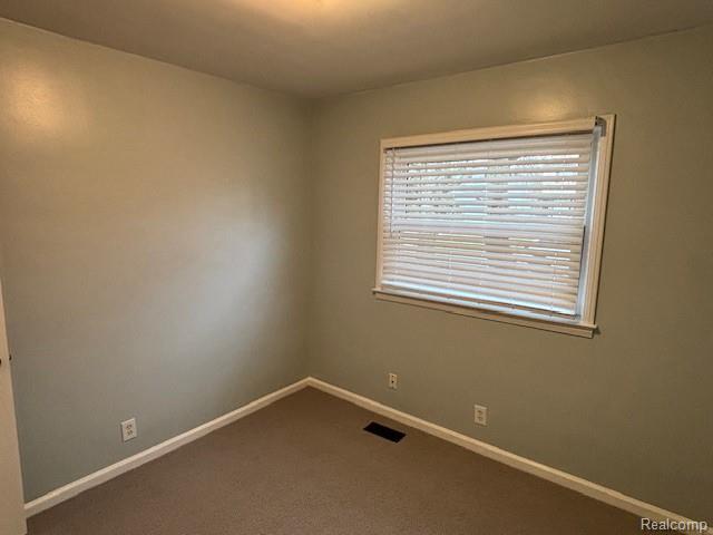 Building Photo - 5580 Sunnycrest Dr