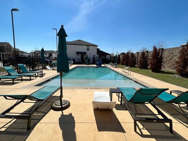 Community Pool - 1232 Alamo Dr