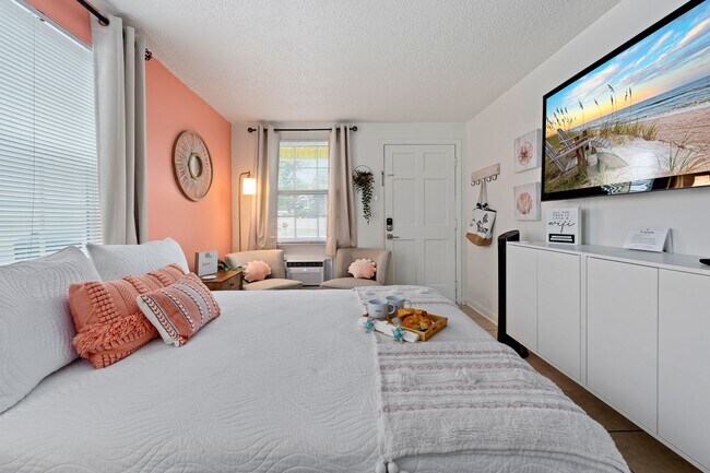 Building Photo - 6 Palmetto Dr