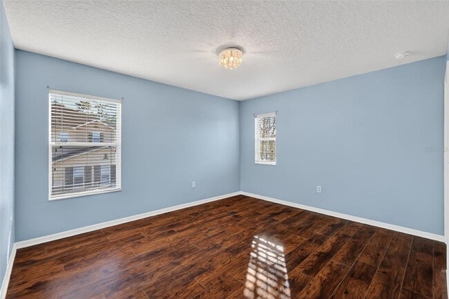 Building Photo - 413 Country Cottage Ln