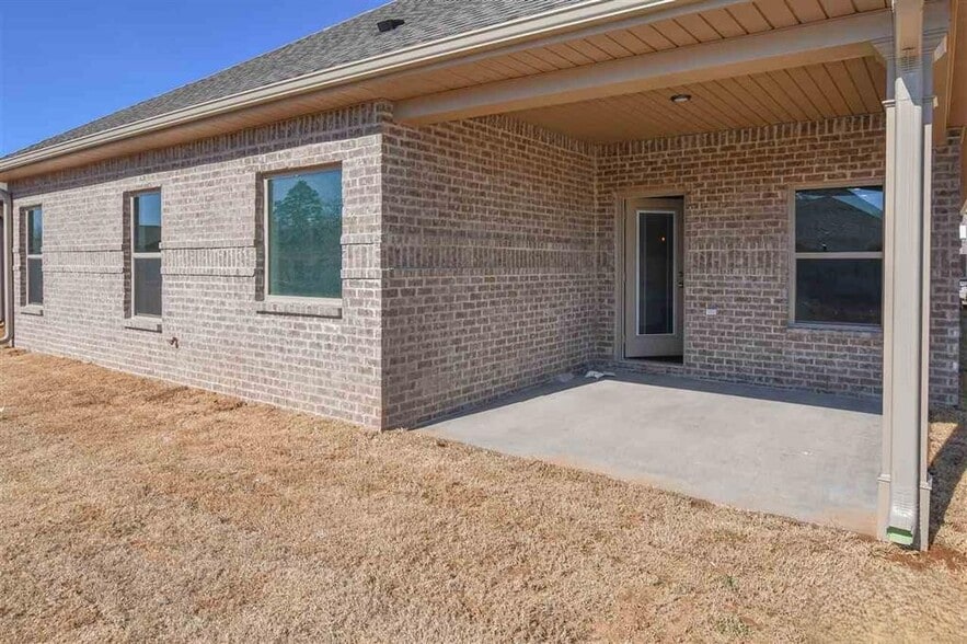 Building Photo - 15570 Ironcrest Dr NW