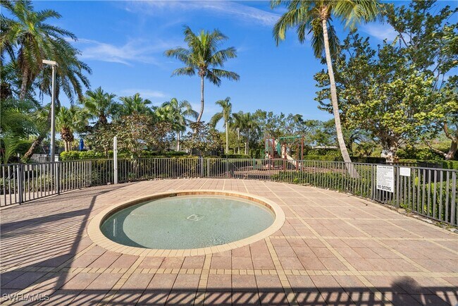 Building Photo - 8792 Largo Mar Dr