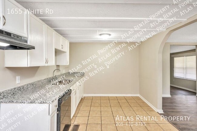 Building Photo - 1655 White Rd