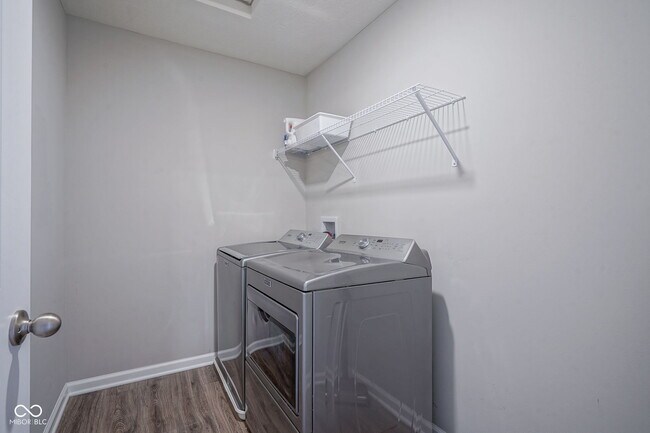 Building Photo - 6810 Birmingham Ave