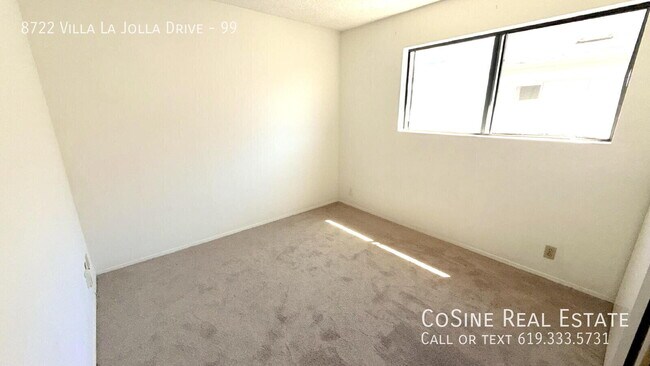 Building Photo - 8722 Villa La Jolla Dr