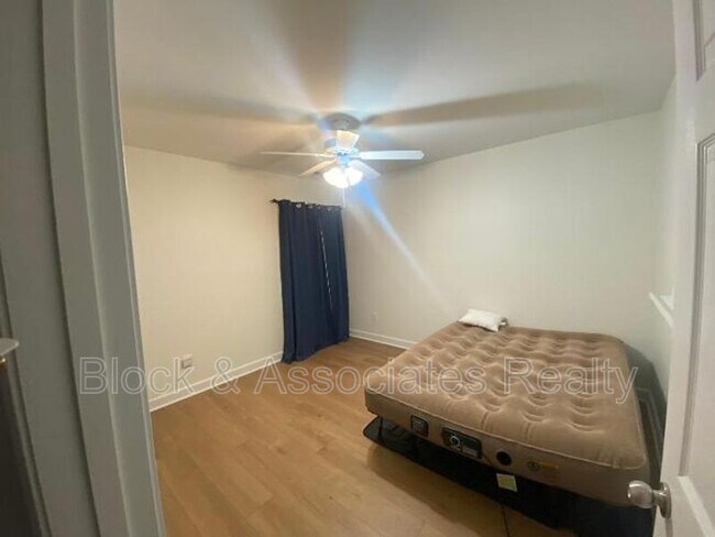 Building Photo - 2916 Chatelaine Pl