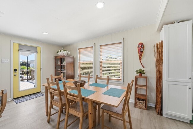 Building Photo - 4031 Panola Dr