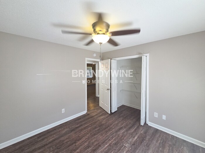 Building Photo - 113 Eva Dr
