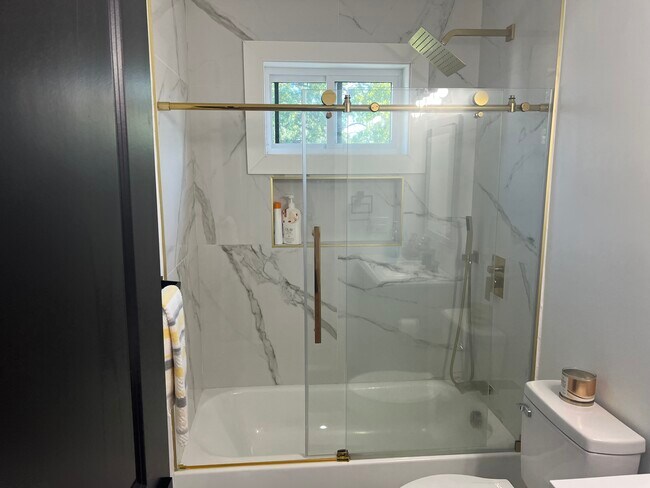 Building Photo - 89 N Munn Ave