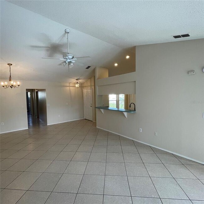 Building Photo - 504 Lake Dexter Blvd