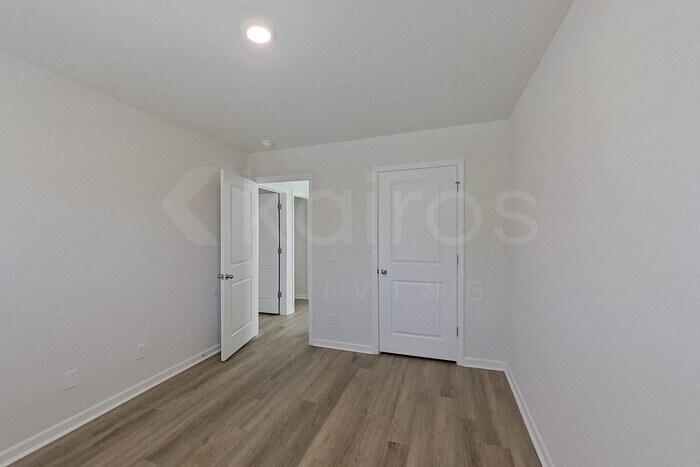 Building Photo - 111 Overstreet Way