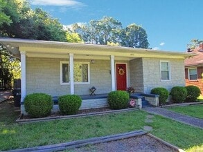 Building Photo - Beautiful Home in the Heart of NoDa!