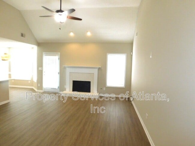Building Photo - 101 Moss Pointe Dr