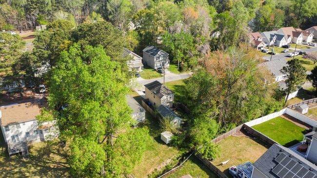 Building Photo - 5109 James St