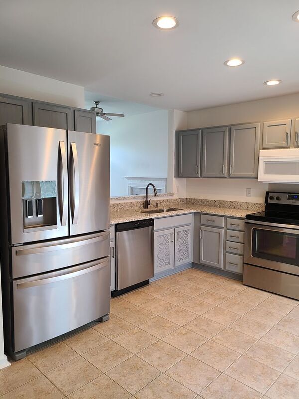 Building Photo - 2725 Palmetto Hall Blvd