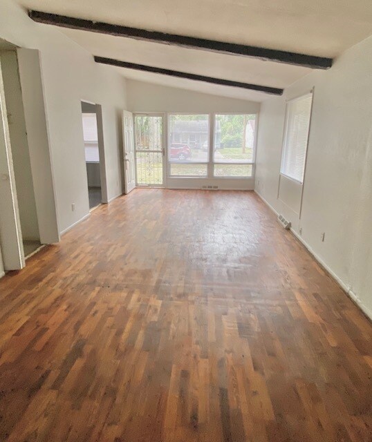 Building Photo - 1117 Northwood Dr S