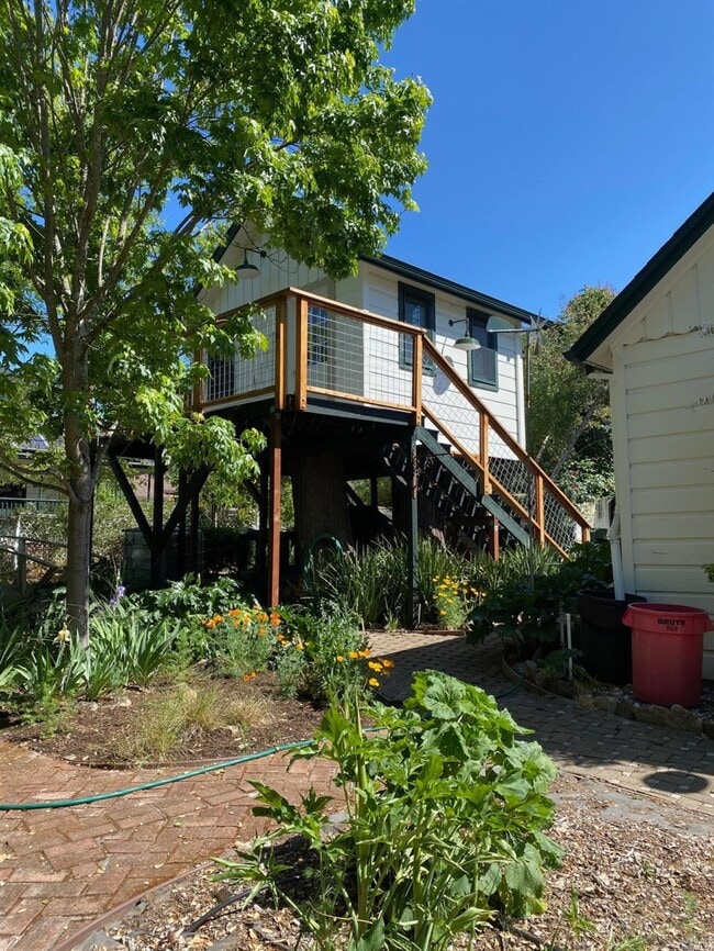 Building Photo - 5204 Beaumont Way
