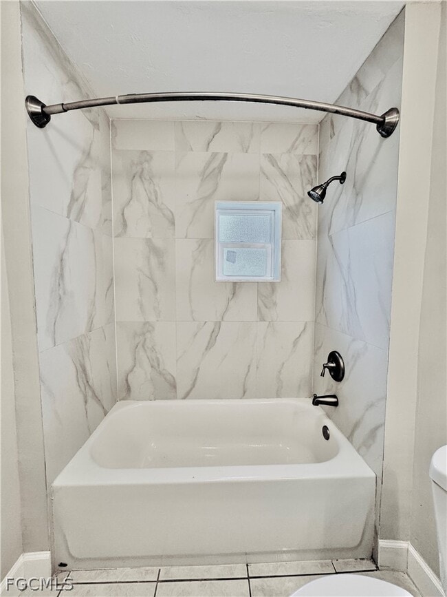 Building Photo - 5015 Lee Blvd