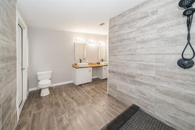 Building Photo - 8540 Boyt Rd