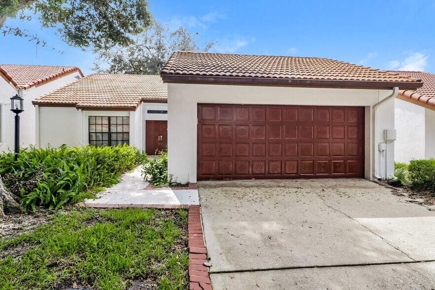 Primary Photo - 11504 Robles Del Rio Pl