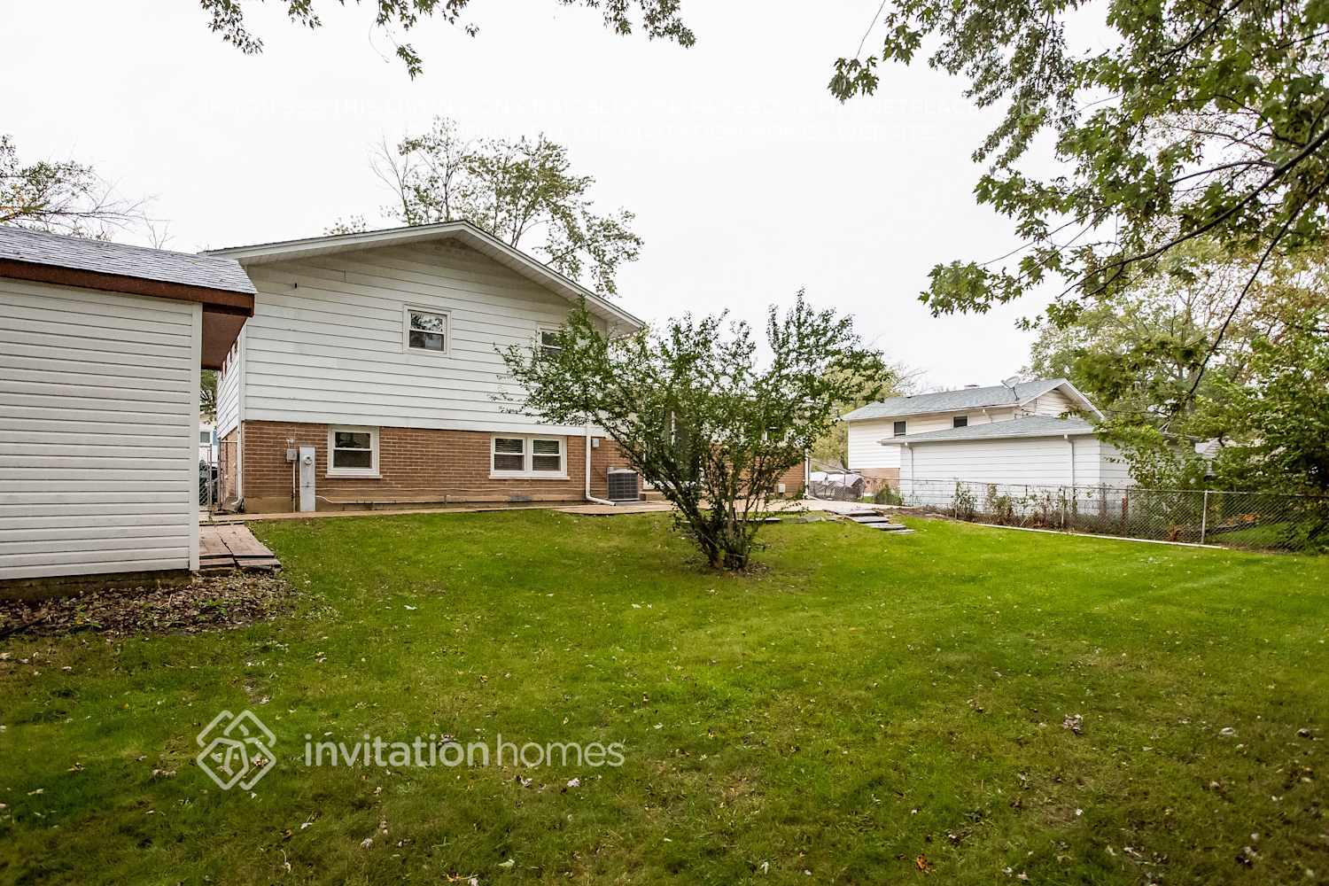 Building Photo - 14723 Menard Ave