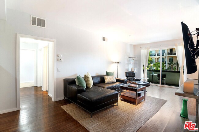 Building Photo - 306 Bora Bora Way