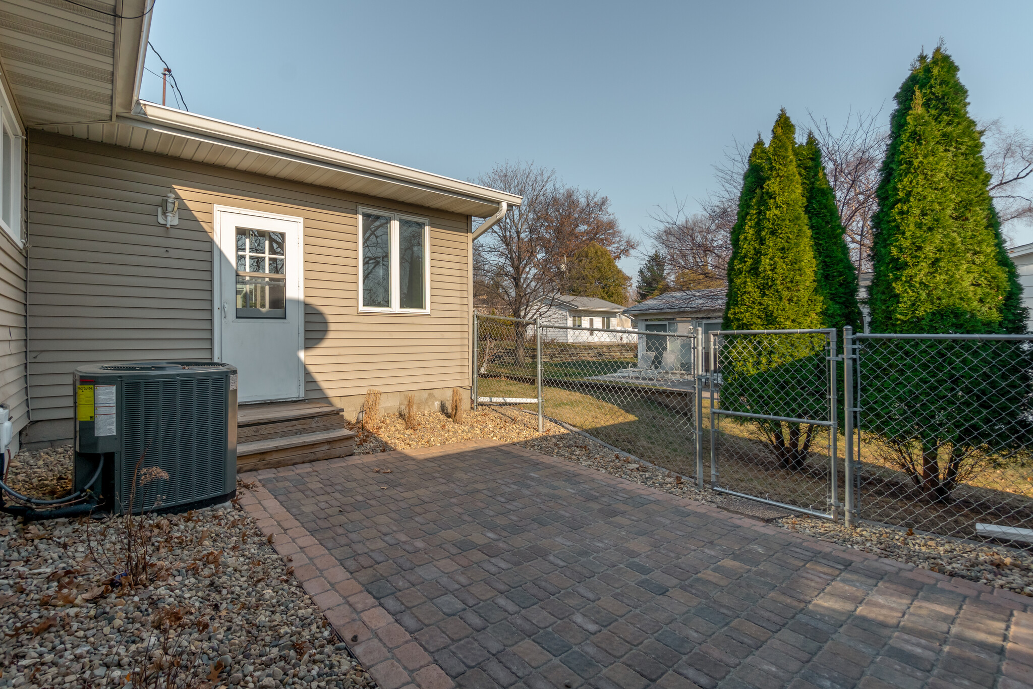 Brick Patio - 318 Highland Dr