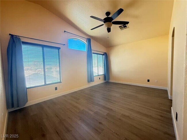 Building Photo - 9083 Red Lava Ct
