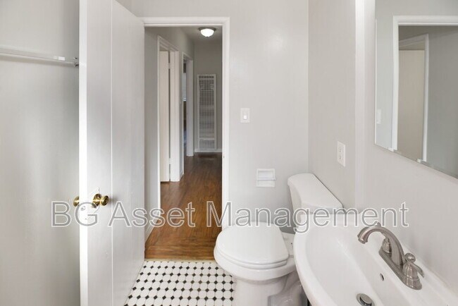 Building Photo - 1812 Rd 20