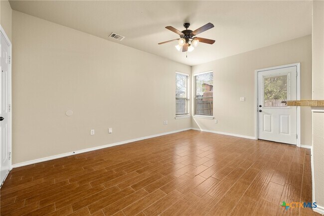 Building Photo - 1011 Brown Rock Dr