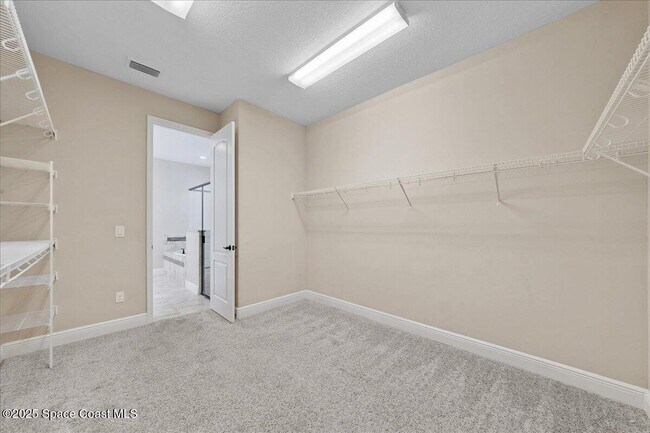 Building Photo - 2721 Casterton Dr