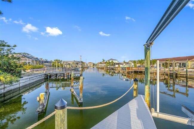 Building Photo - 1029 Bal Harbour Dr