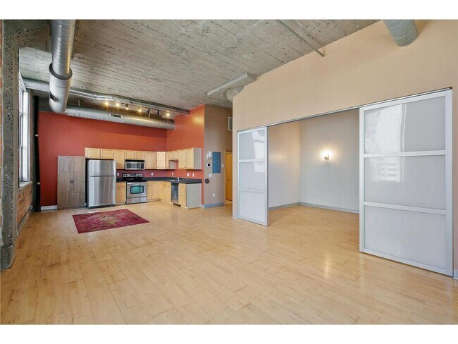 Building Photo - 521 S 7th St