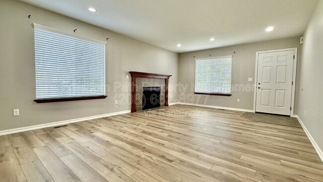 Building Photo - 6587 N Harris Hawk Ln