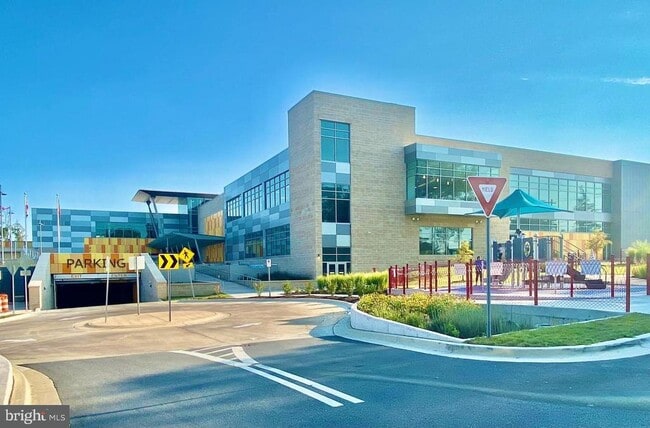 Building Photo - 2224 Leesborough Dr