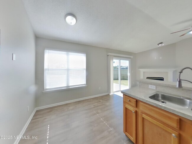 Building Photo - 11507 Otters Den Ct E