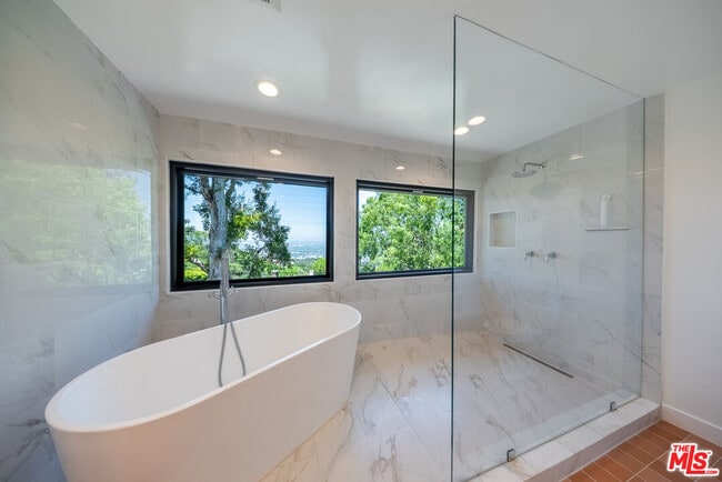 Building Photo - 13302 Mulholland Dr