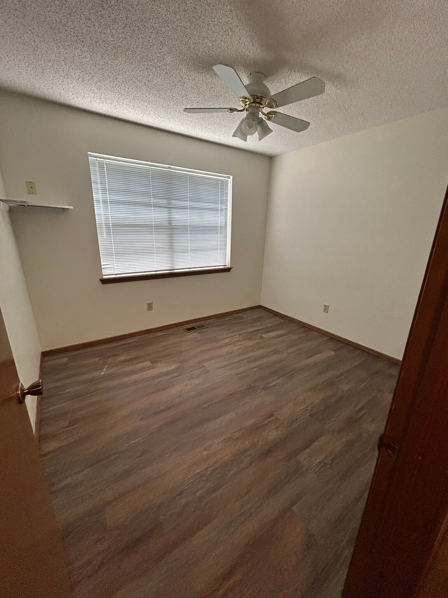 2nd Bedroom - 700 Victoria Dr
